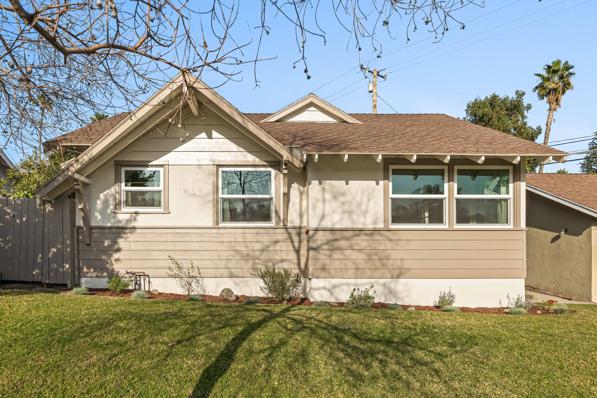 Building Photo - 3205 Fairesta St