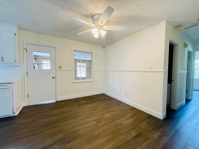 Building Photo - Updated and adorable rancher home in Old C...