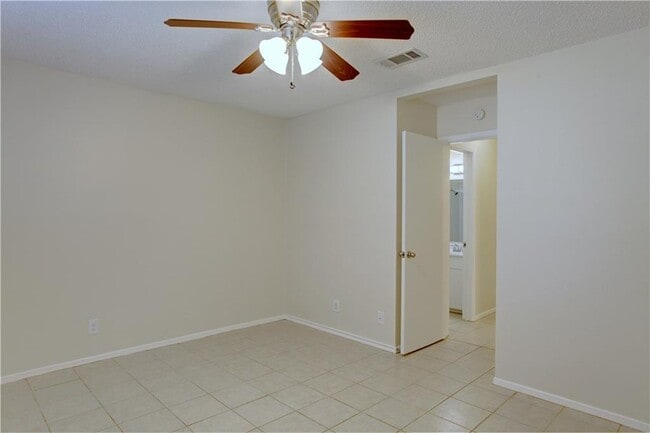 Building Photo - 5808 Emerald Forest Dr