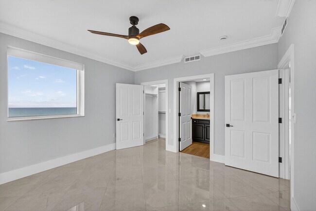Building Photo - 5150 N Ocean Dr