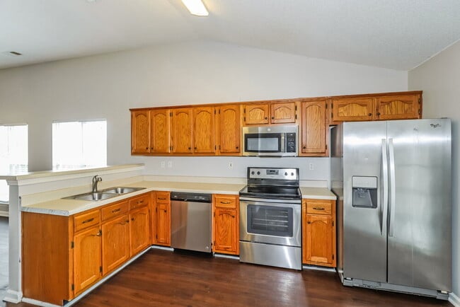 Building Photo - 9111 Kaitlyn Dr S