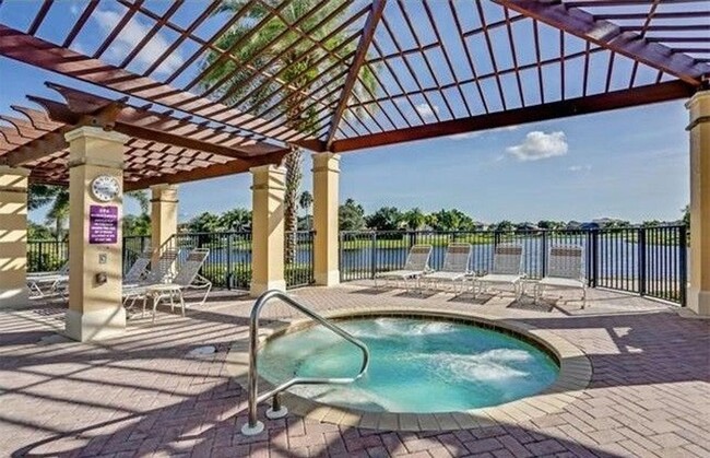 Building Photo - ***PET FRIENDLY***SATURNIA LAKES - 3 BED /...