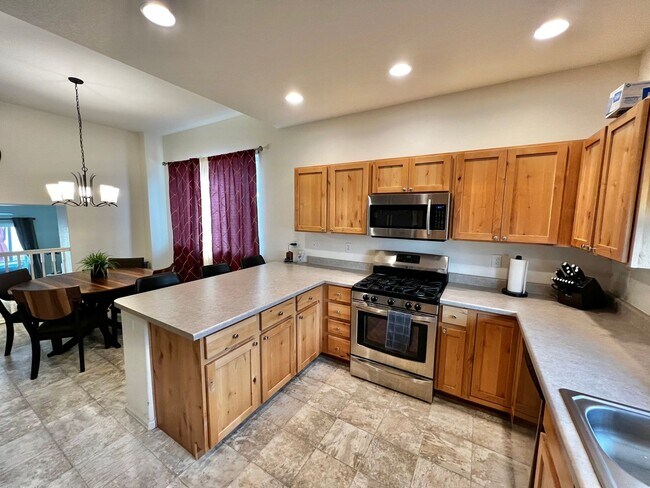 Building Photo - Spacious 4 Bed, 2 1/2 Bath House in Berthoud!