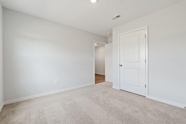 Building Photo - 414 Emily Dr