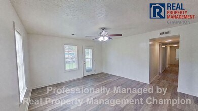 Building Photo - 2909 Spaulding Dr
