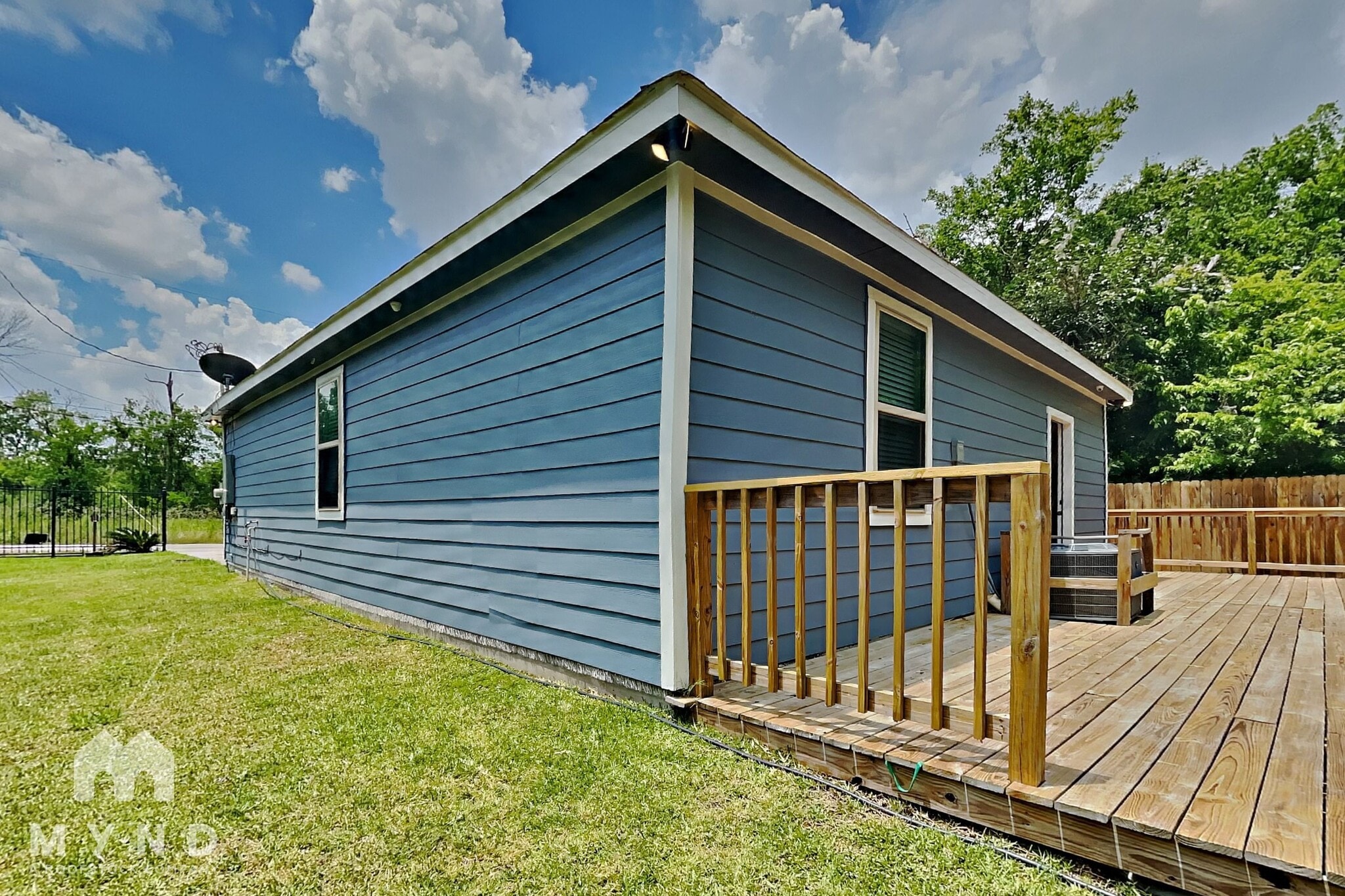 Building Photo - 7813 Hanna St