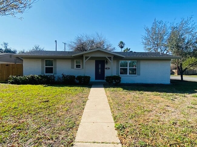 Primary Photo - 521 Vine Ave