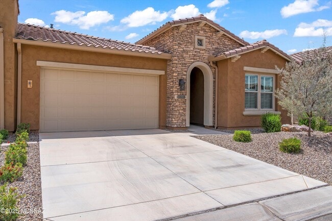 Building Photo - 30668 S Sand Hurst Ln
