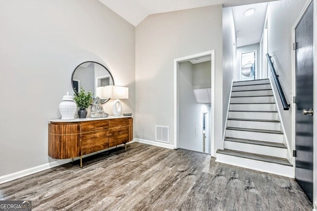 Building Photo - 1440 Glynn Oaks Dr SW