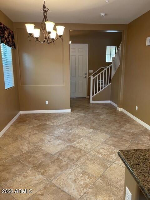 Building Photo - 3285 E Meadowview Dr