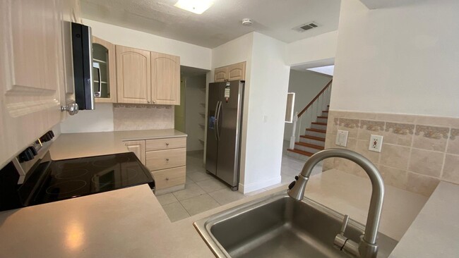 Kitchen - 15401 SW 144th Ct