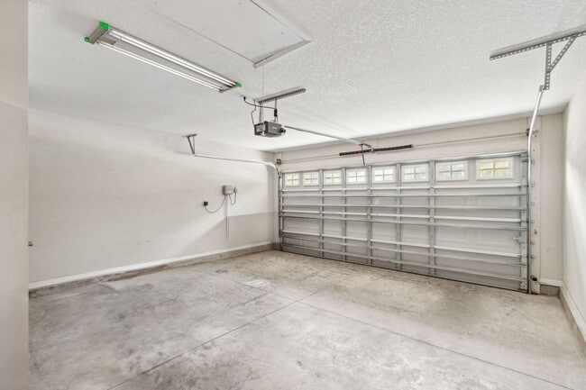 Building Photo - Charming 3-Bedroom Home in The Hideaway – Spacious, Stylish, and Move-In Ready!