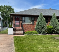 Building Photo - 313 Snyder Ave