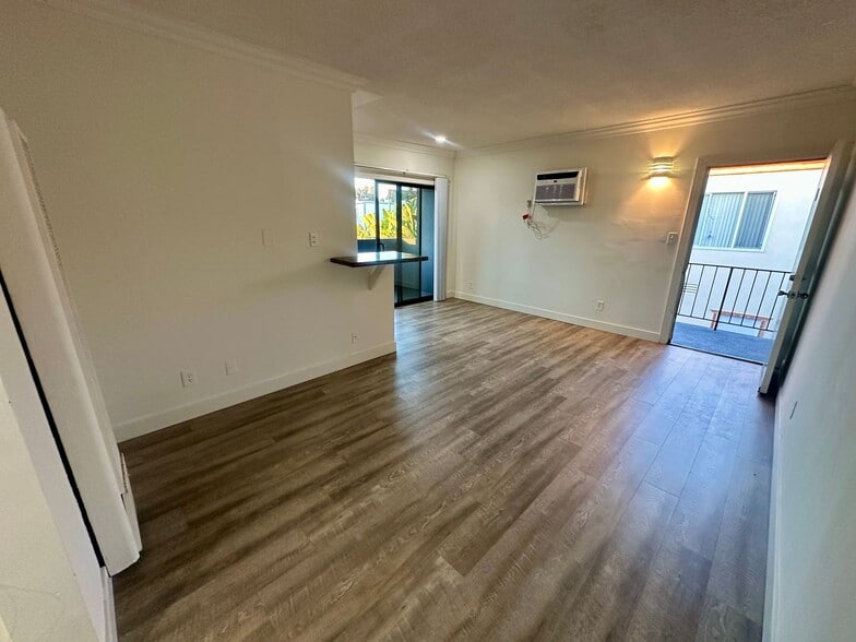 Building Photo - 12236 Pacific Ave