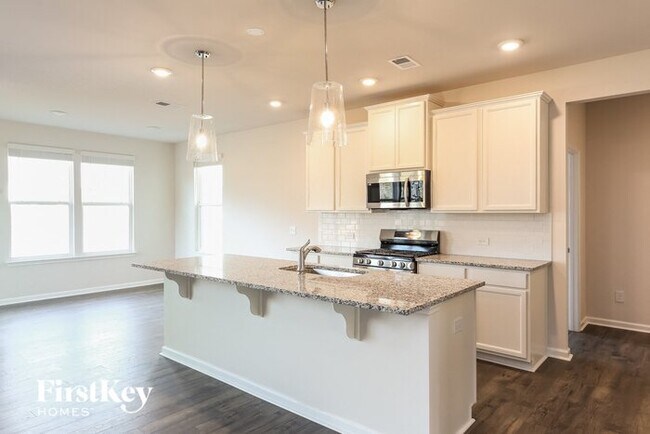 Building Photo - 628 Okame Ct