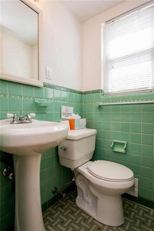 Building Photo - 1536 Beech Valley Way NE