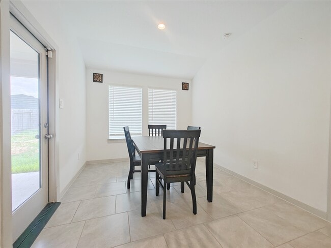 Building Photo - 3935 Gael Run Ct