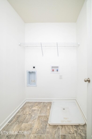 Building Photo - 228 Belle court