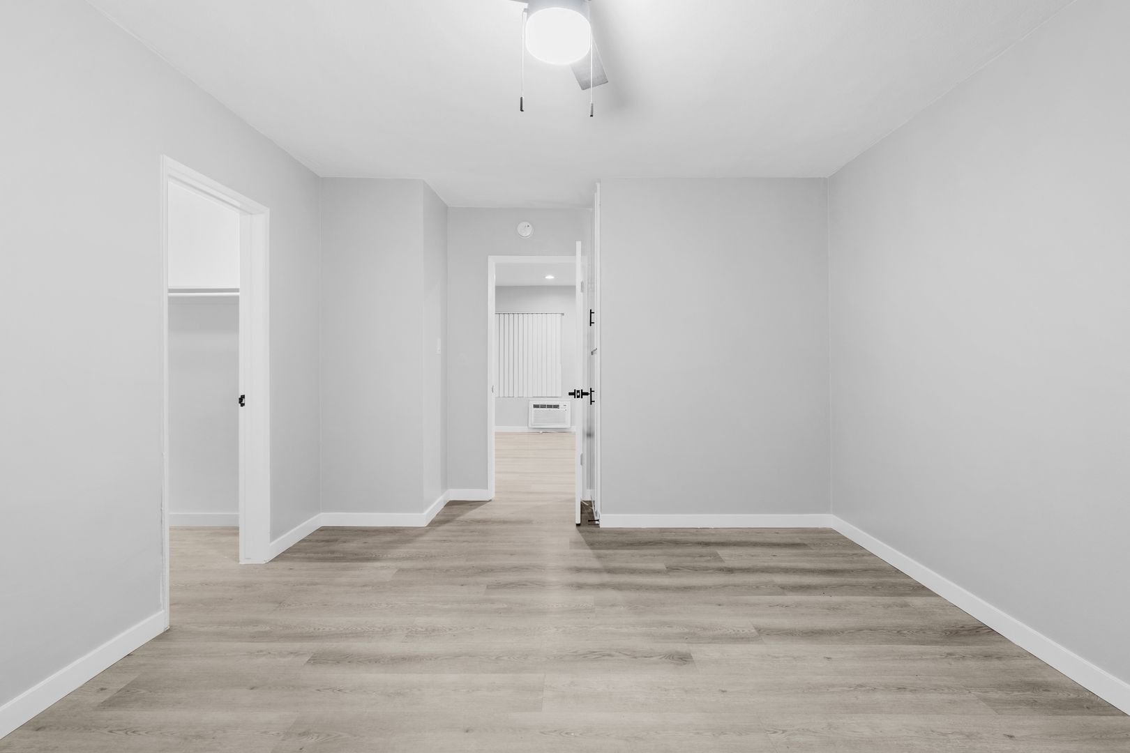 Building Photo - 1655 W Malvern Ave