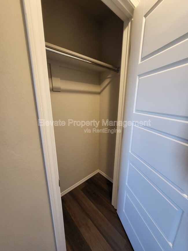 Building Photo - 1920 Mason Ln