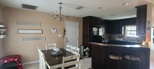 Building Photo - Three bedroom home in the city of Lakeland, GA