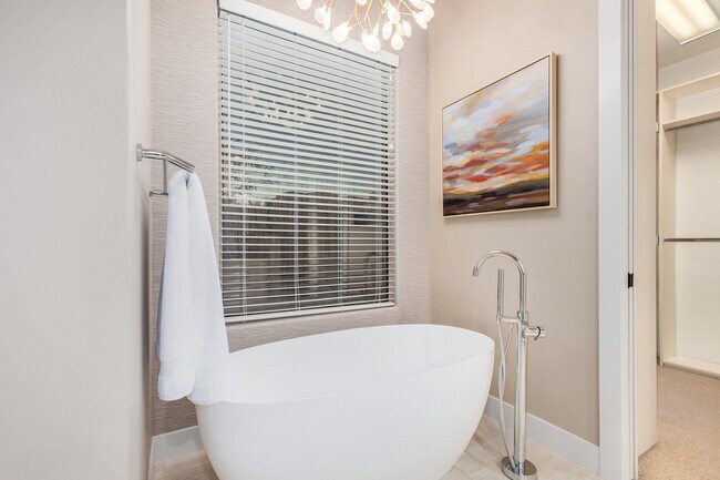 Building Photo - 10837 E Running Deer Trail