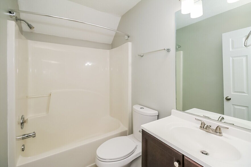 Building Photo - 77 Harbour Town Cove