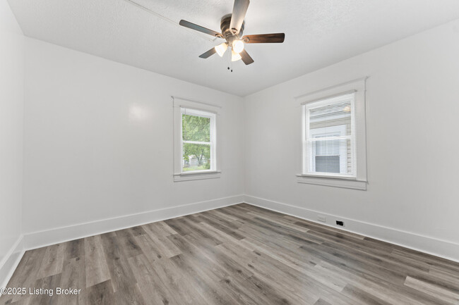 Building Photo - 401 S 38th St