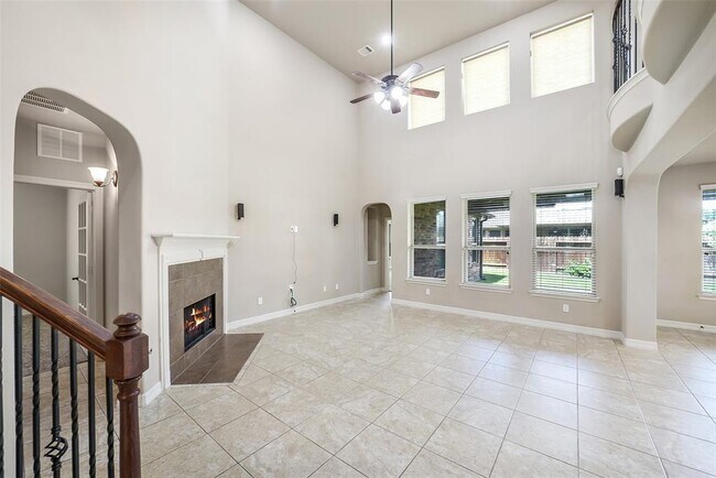 Building Photo - 16815 Violet Trace Ct