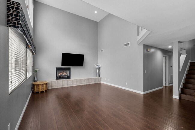 Building Photo - 26426 Cardinal Dr
