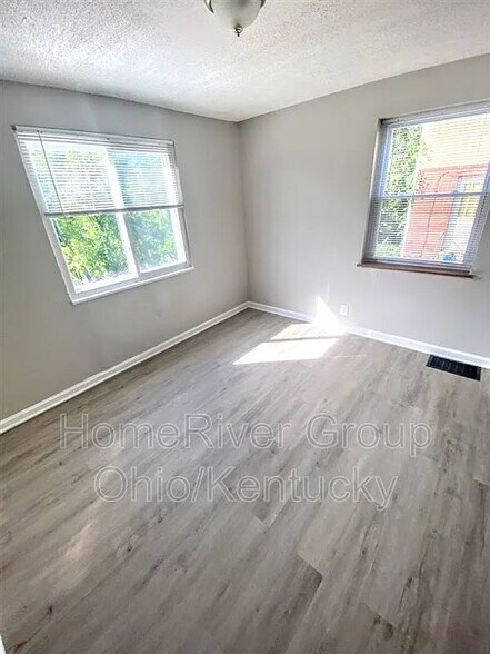 Building Photo - 3797 Walls St