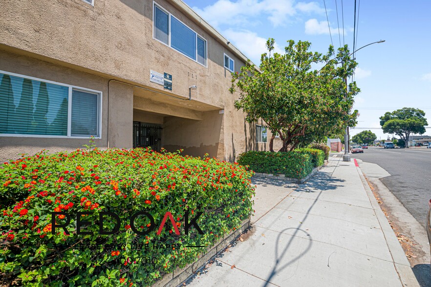 Building Photo - 111 W Del Amo Blvd