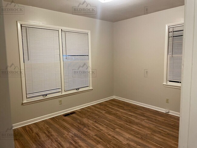 Building Photo - 10002 Lily Flagg Cir SE