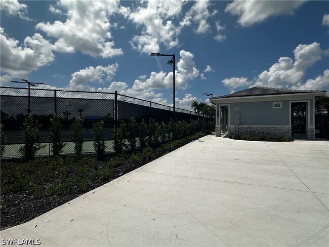 Building Photo - 28521 SWEET MEADOW Dr