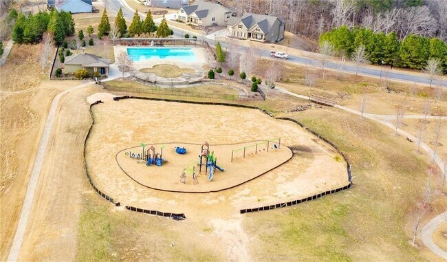 Building Photo - 309 Trappers Bluff