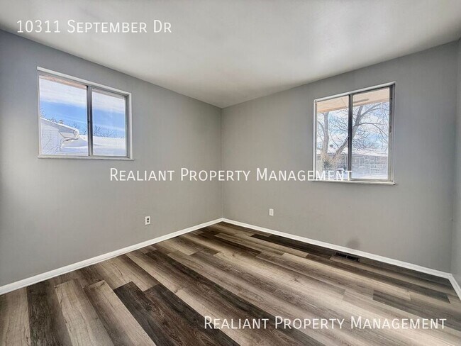 Building Photo - 10311 September Dr