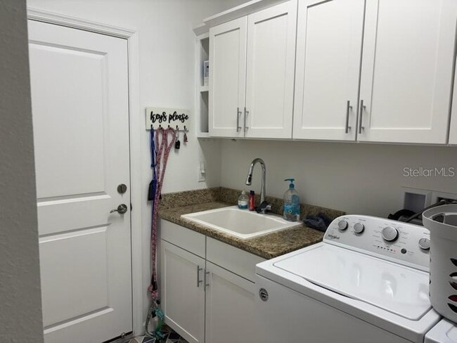 Building Photo - 562 Landshark Blvd