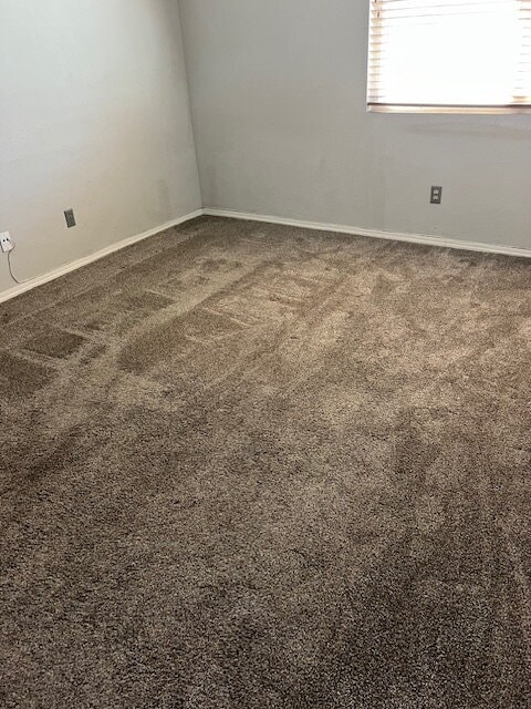 Building Photo - Great area near Central Santee