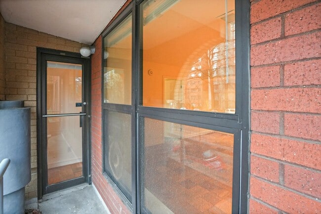Building Photo - Beautiful One Bedroom in the Heart of Foggy Bottom| Water and Gas Included!