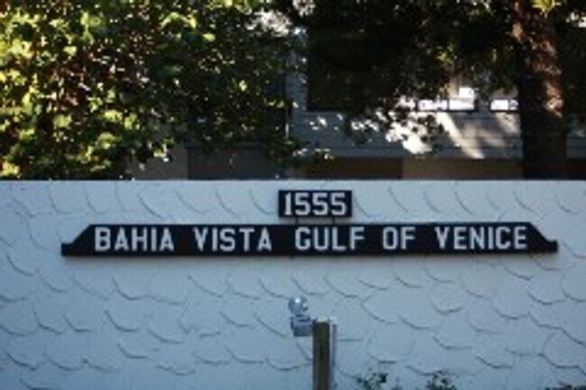 Building Photo - 1555 Tarpon Center Dr
