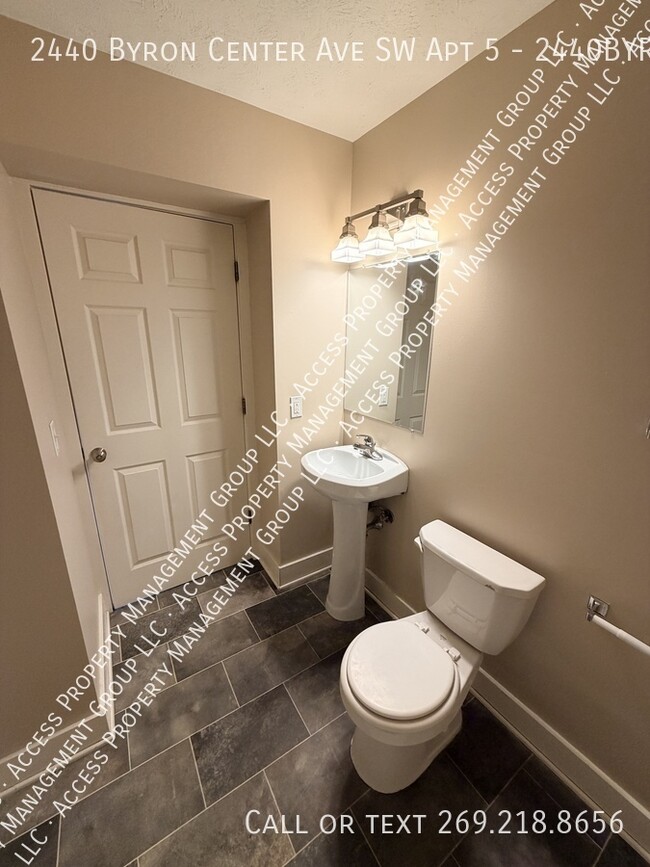 Building Photo - 2440 Byron Center Ave SW