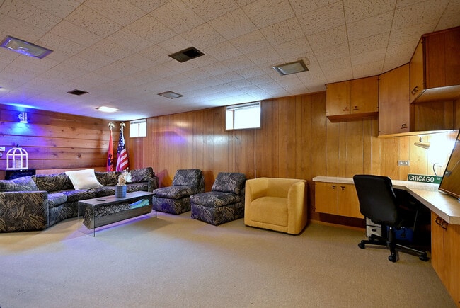 Building Photo - 2307 Edna Ave