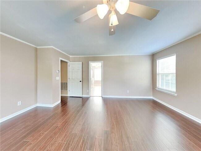 Building Photo - 264 Grandview Cir
