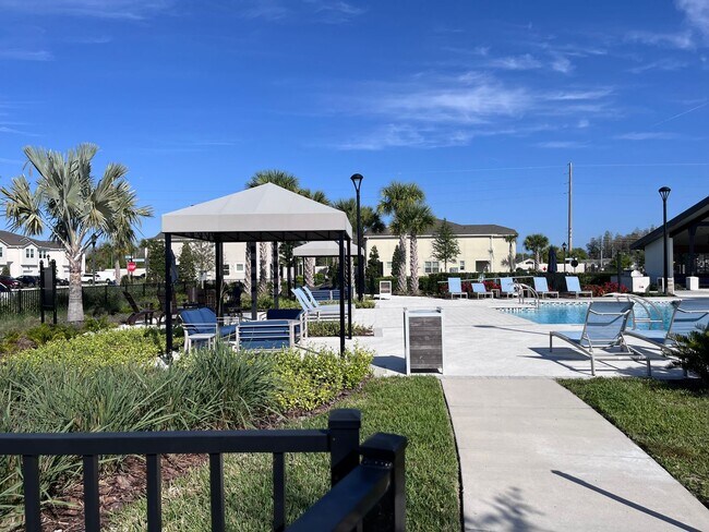 Building Photo - Beautiful 3 bedroom, 2.5 bathroom, 1 car garage townhouse for rent in Lutz!