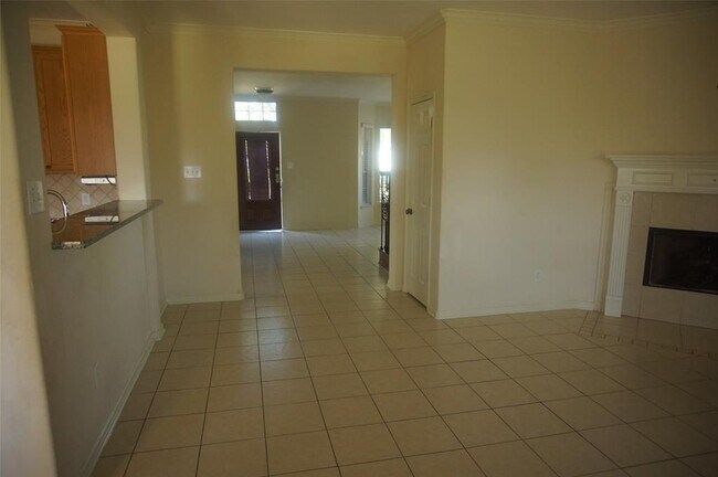 Building Photo - 7450 Oakwood Canyon Dr