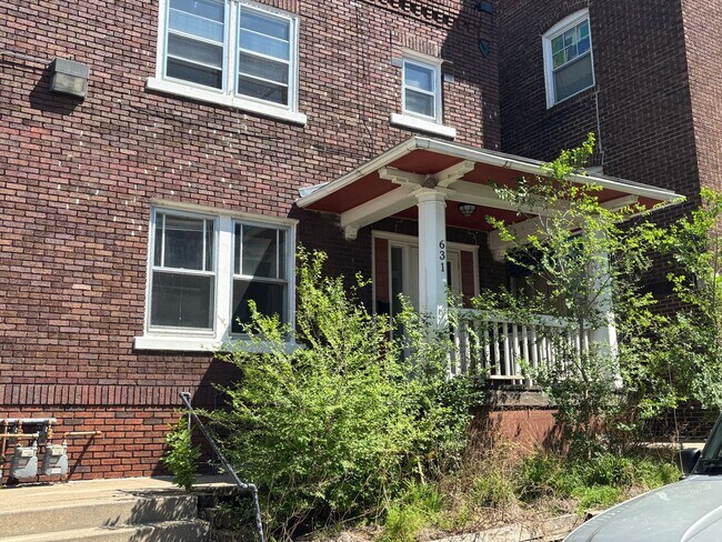 Building Photo - Harrises REO 631 S 19th Ave LLC (629/631 S 19th)