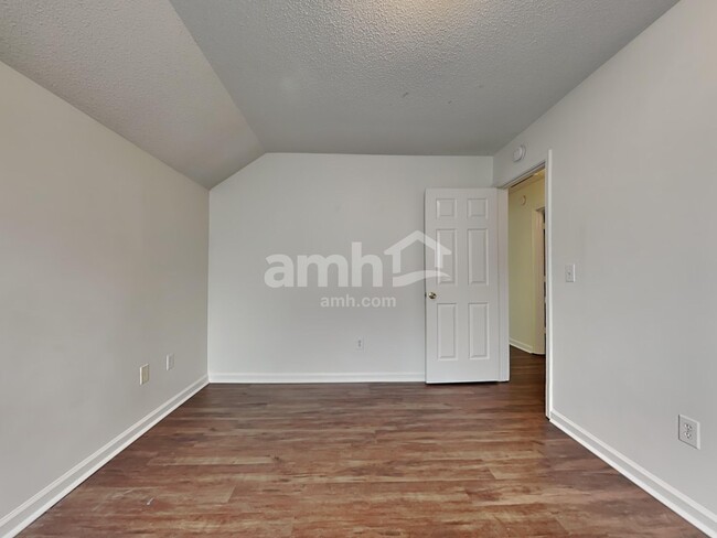 Building Photo - 101 Birkhall Cir
