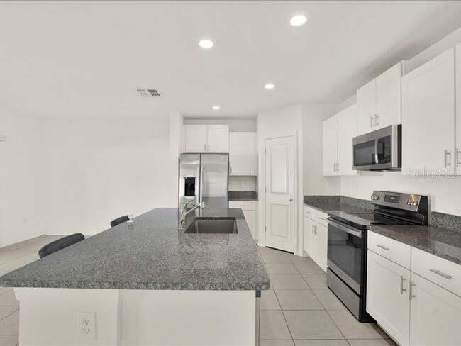 Building Photo - 6213 Back Forty Lp