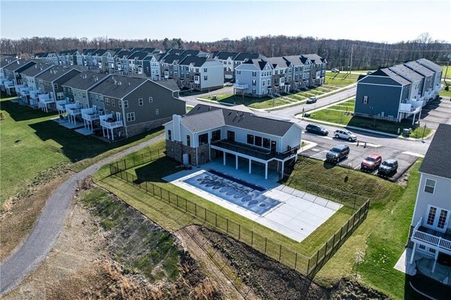 Building Photo - 9002 Hickory Rd