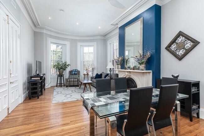 Building Photo - 748 Tremont St